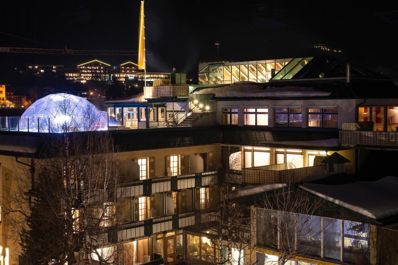 Hotel Cavallino Bianco - Weisses Roessl San Candido Exterior foto