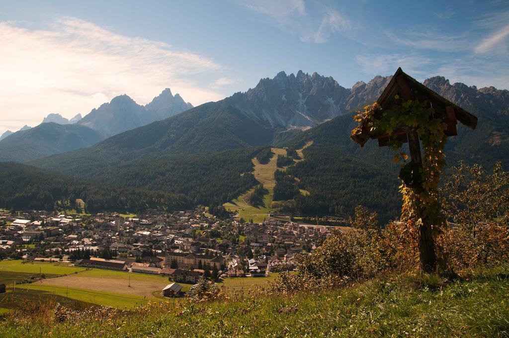 Hotel Cavallino Bianco - Weisses Roessl San Candido Exterior foto